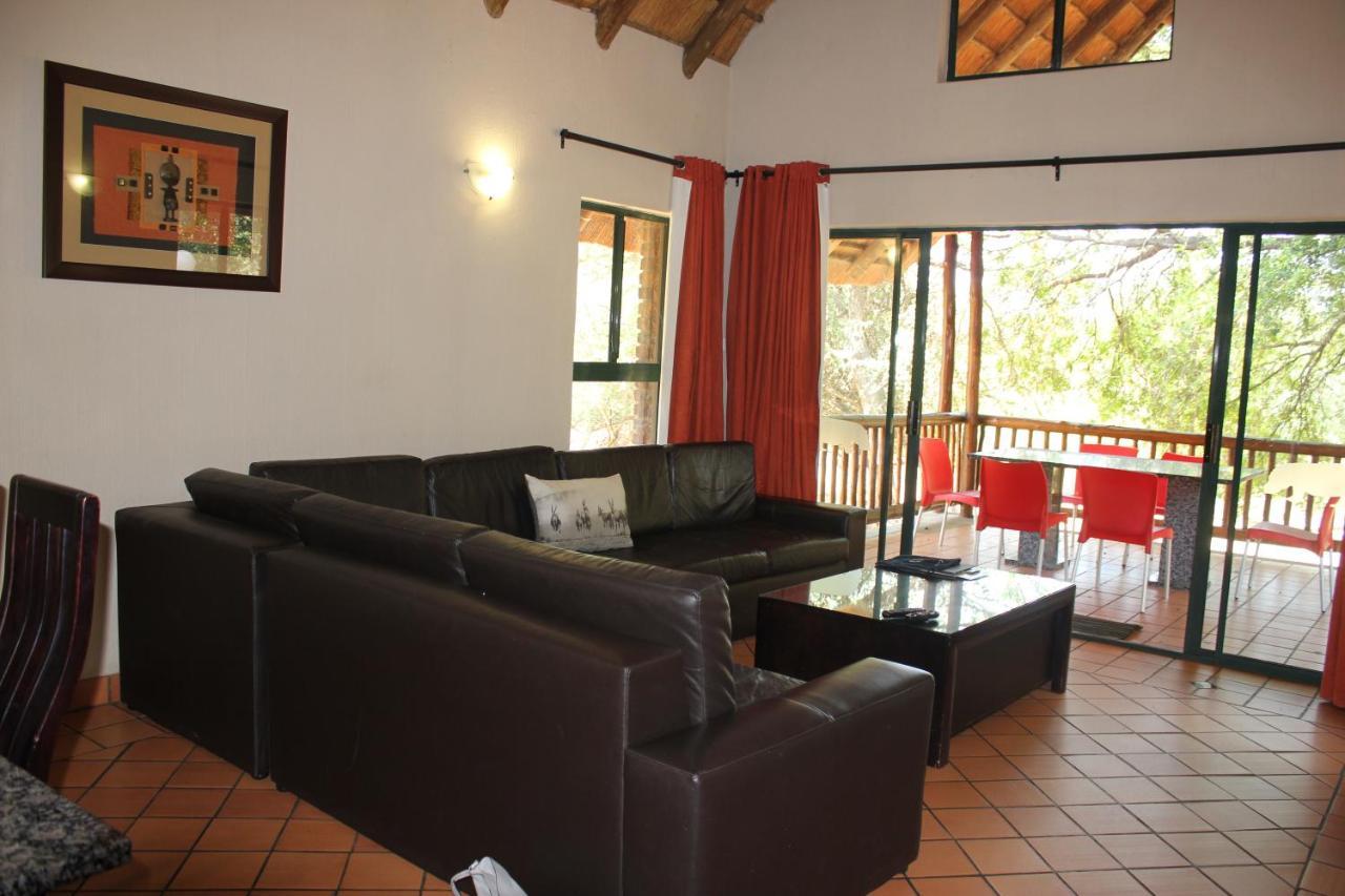 Ekuthuleni River Front Chalets Maruleng Buitenkant foto